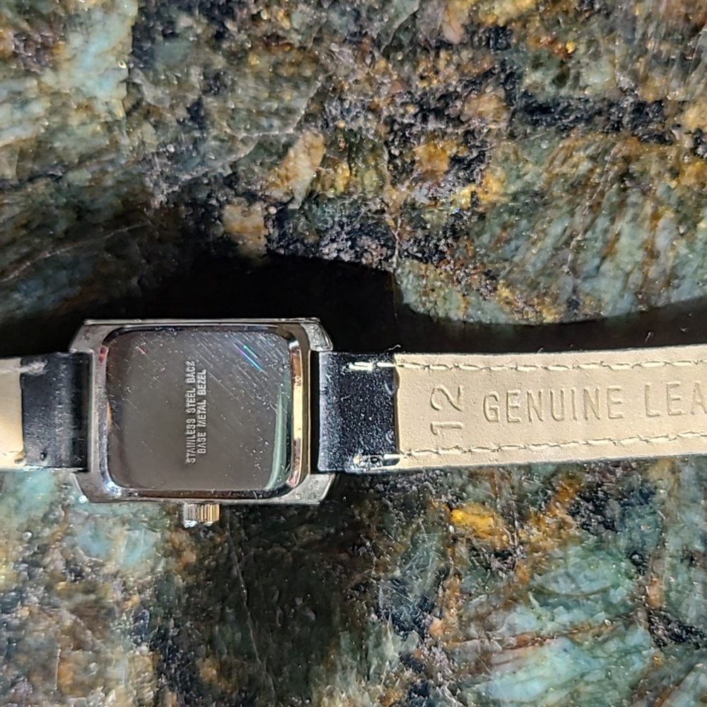 Vintage women's Thunderbird watch - Picture 2 of 4
